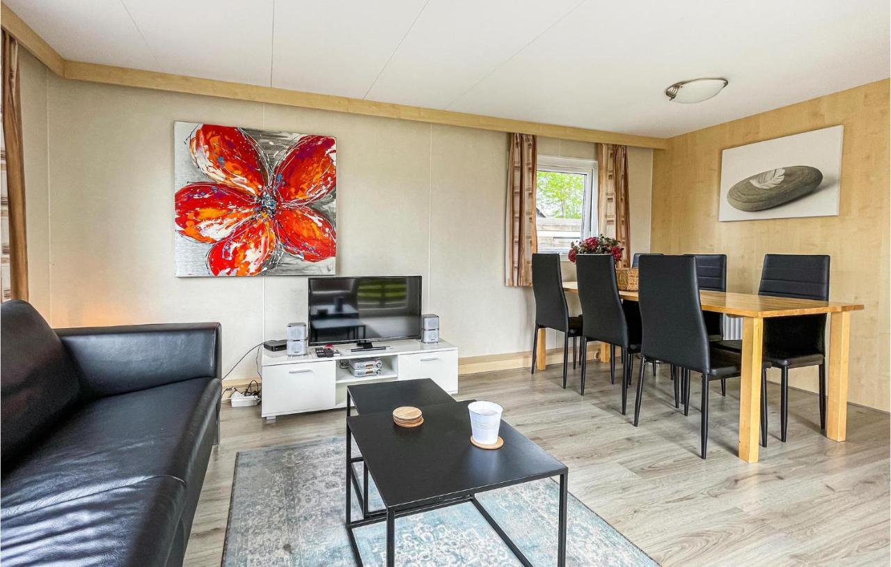 3 Bedroom Stunning Stacaravan In Tzummarum Εξωτερικό φωτογραφία