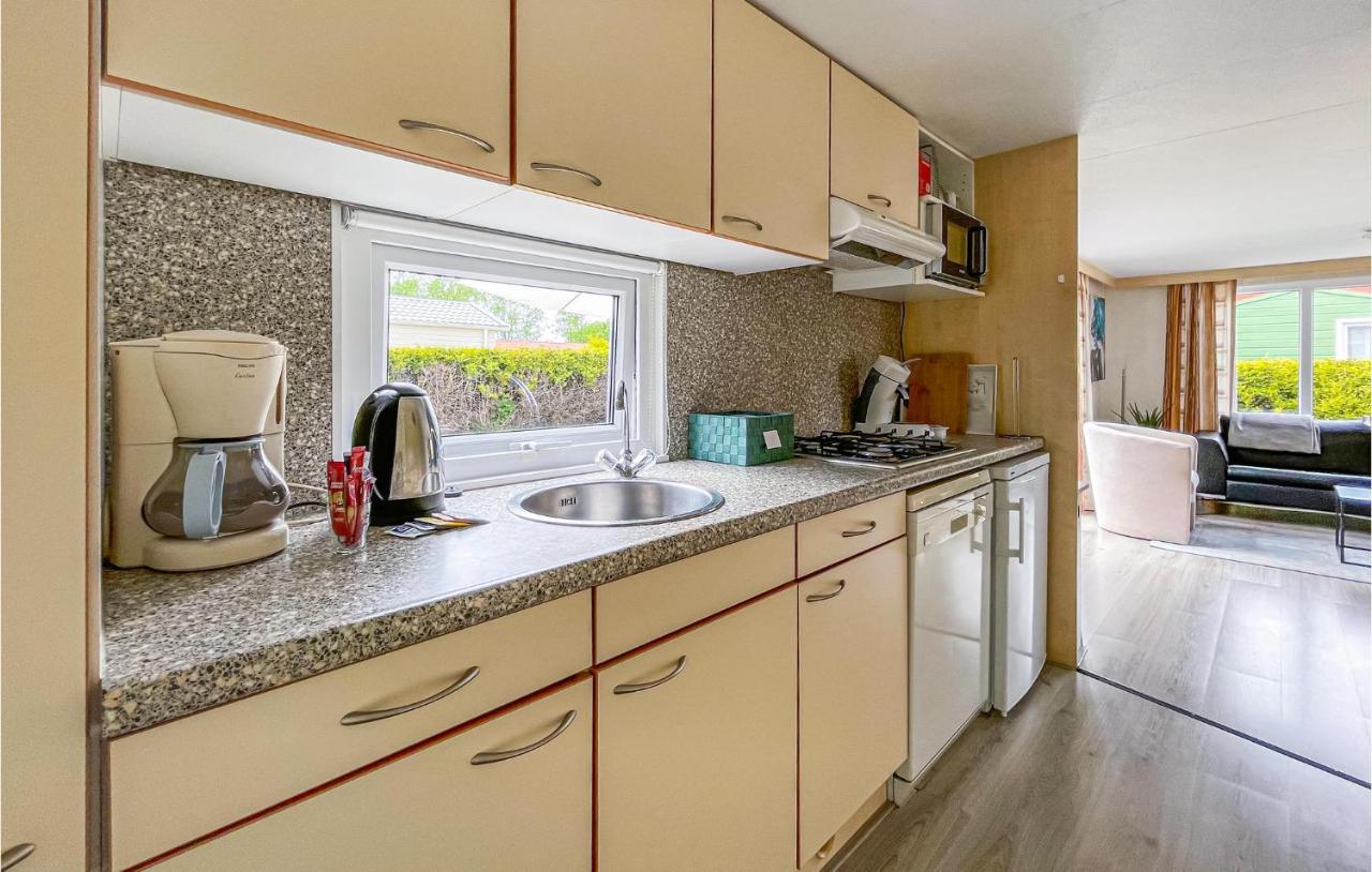 3 Bedroom Stunning Stacaravan In Tzummarum Εξωτερικό φωτογραφία